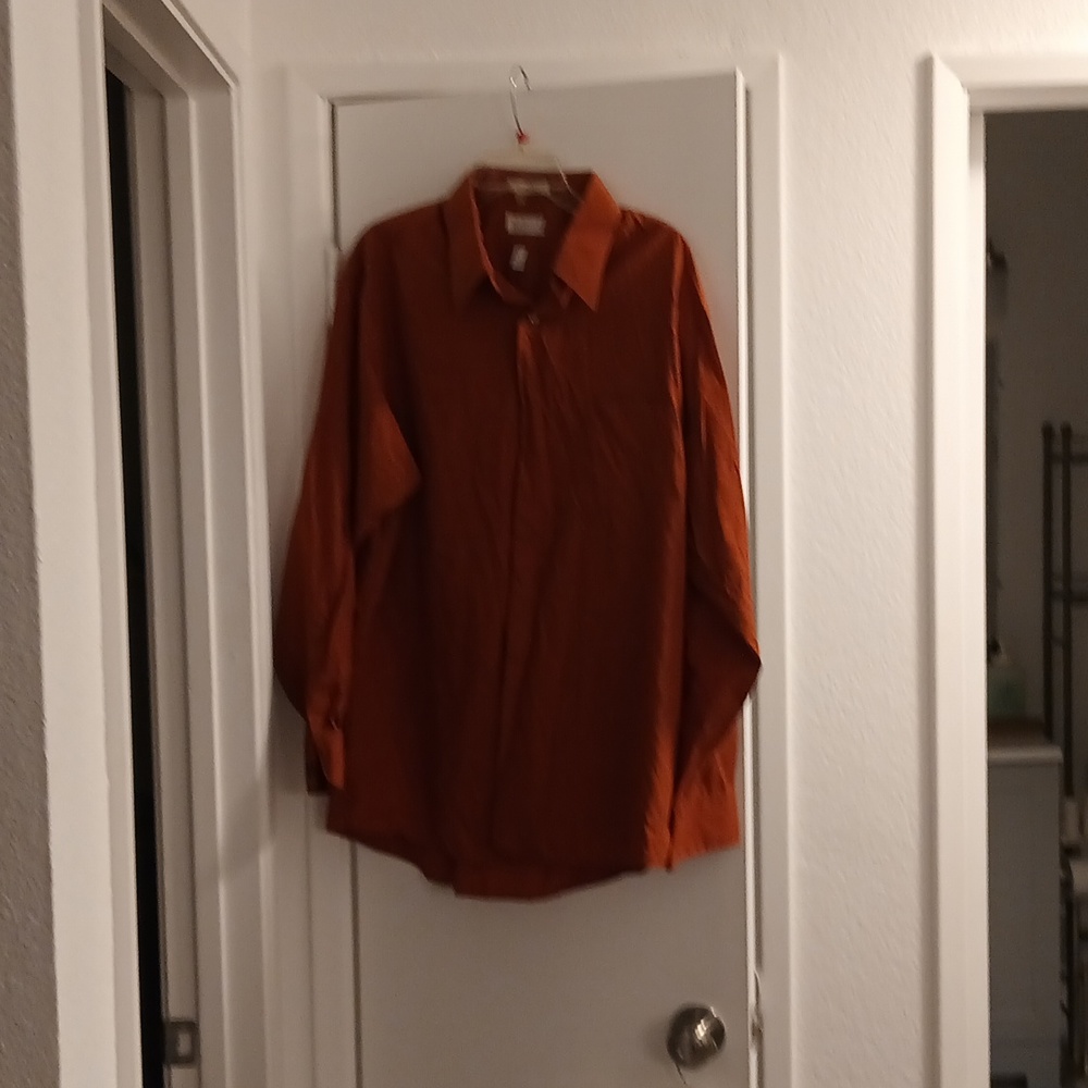 Men's Dress Shirt Can Heusen